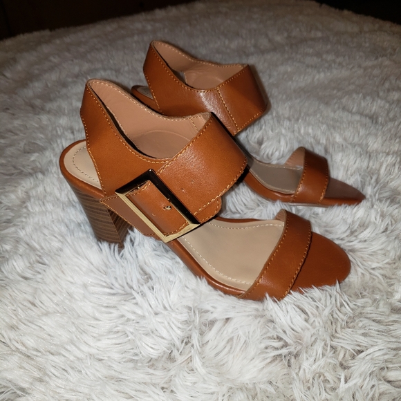 Breckelle's 👡 - Picture 2 of 3